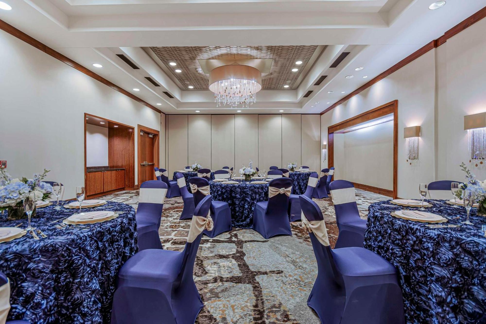 Embassy Suites Houston - Downtown Εξωτερικό φωτογραφία