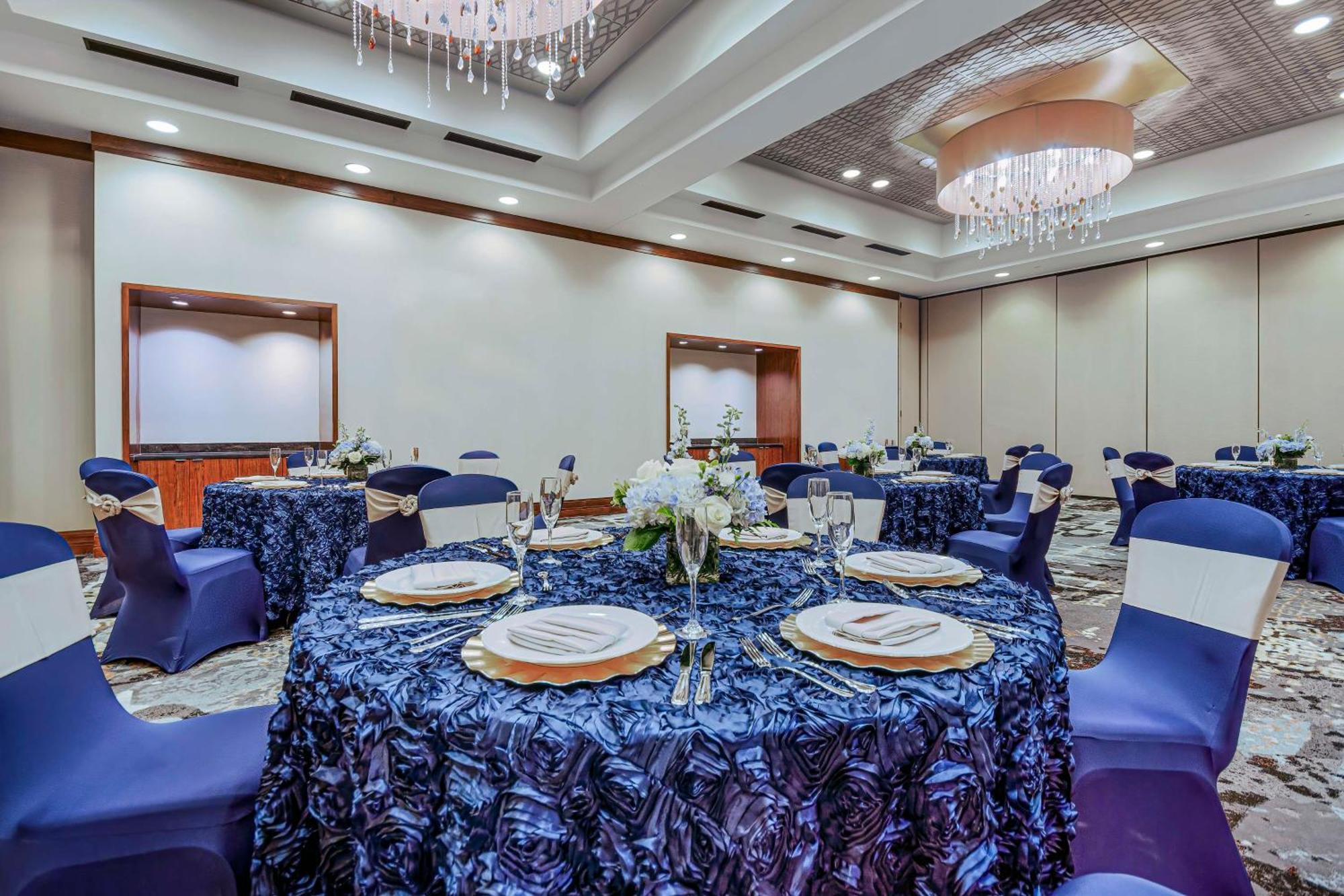 Embassy Suites Houston - Downtown Εξωτερικό φωτογραφία