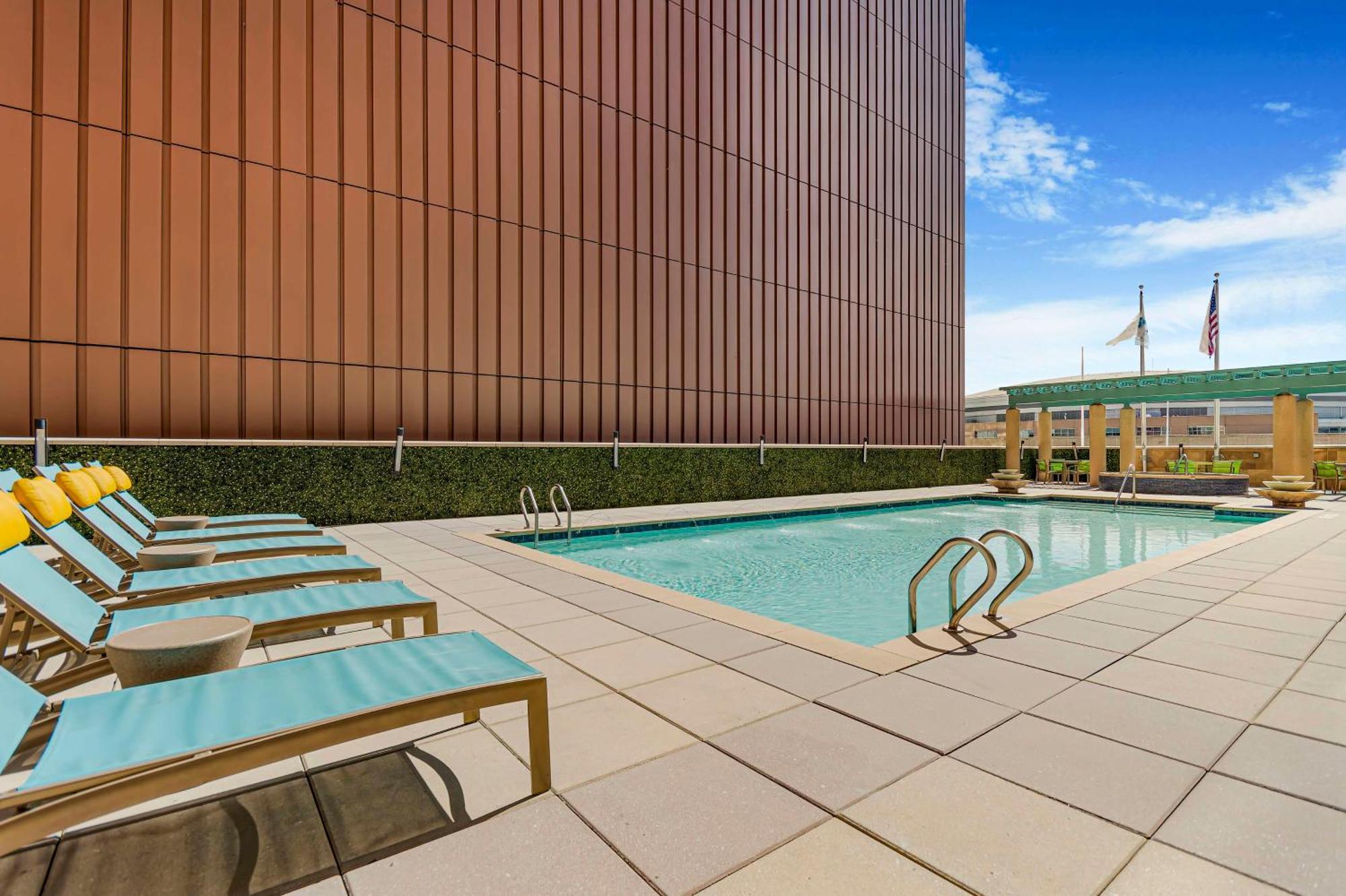 Embassy Suites Houston - Downtown Εξωτερικό φωτογραφία