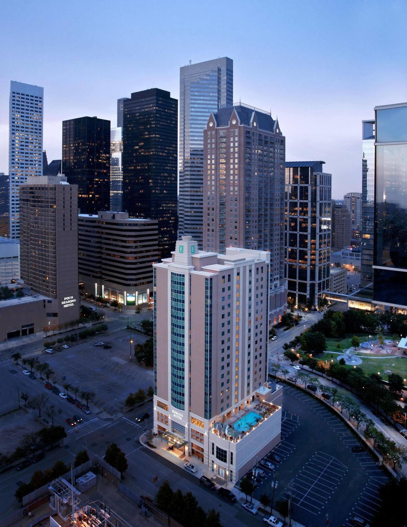 Embassy Suites Houston - Downtown Εξωτερικό φωτογραφία